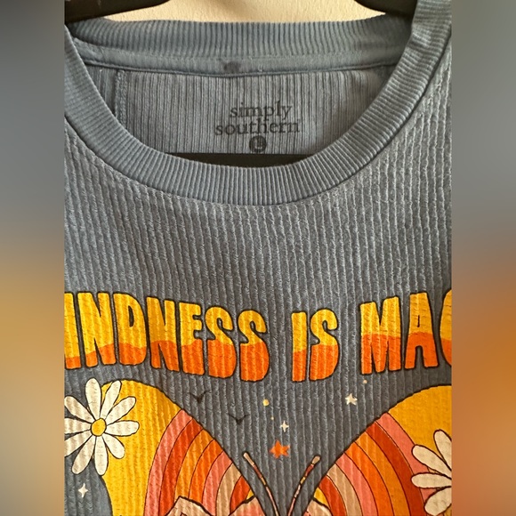 SIMPLY SOUTHERN KINDNESS MAGIC LONG SLEEVE CREW SWEATSHIRT Size Medium - Picture 6 of 7